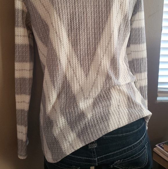 Sweater - Picture 3 of 5